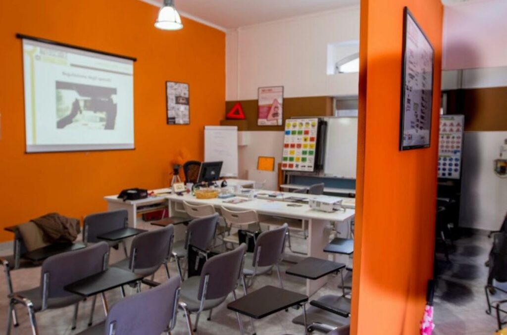 Autoscuola Vedano - Vista della Scuola